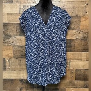 NEW NWOT Chaus Women’s Navy Blue White Sleeveless Ruffled Blouse Shirt Top Large